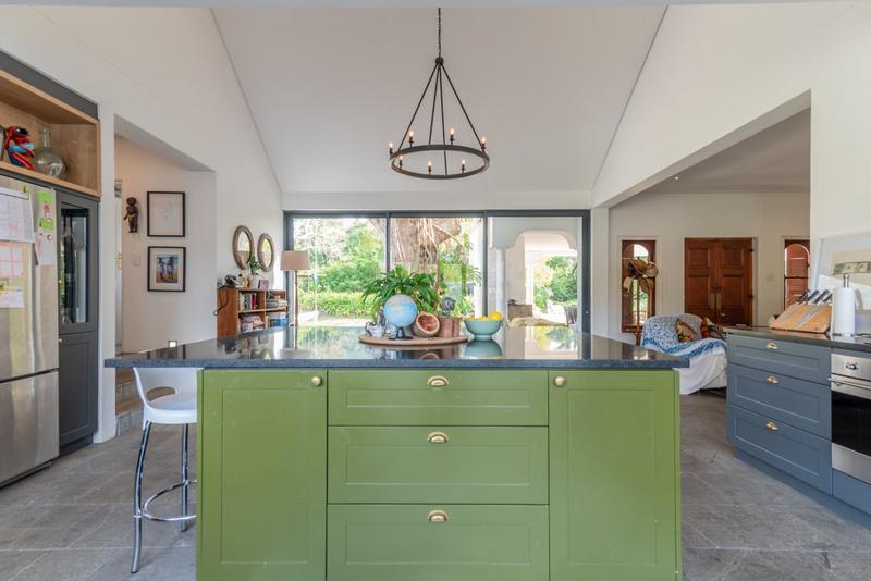 To Let 5 Bedroom Property for Rent in Zwaanswyk Western Cape